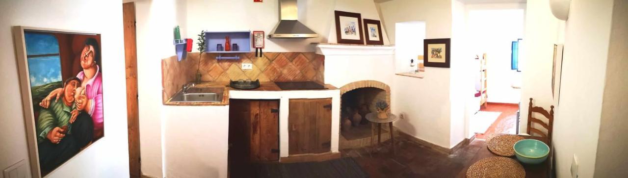 Casa Da Tia Amalia Hostel Mertola Ngoại thất bức ảnh