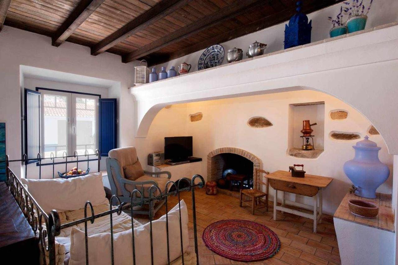 Casa Da Tia Amalia Hostel Mertola Ngoại thất bức ảnh