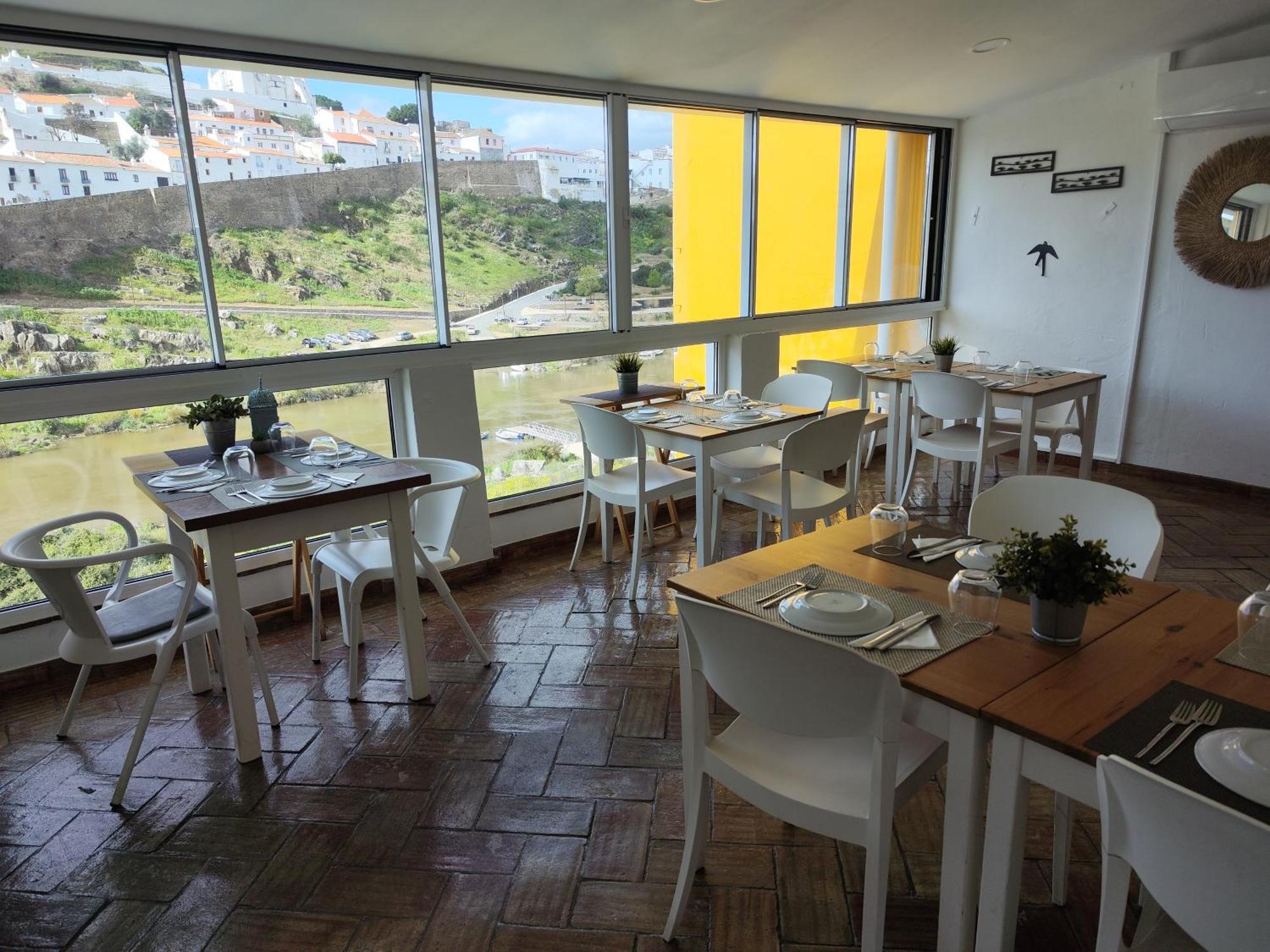 Casa Da Tia Amalia Hostel Mertola Ngoại thất bức ảnh